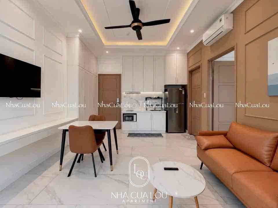 The apartment is a Bancol full Phạm Ngọc Thạch section 3 near the Turtle Lake.