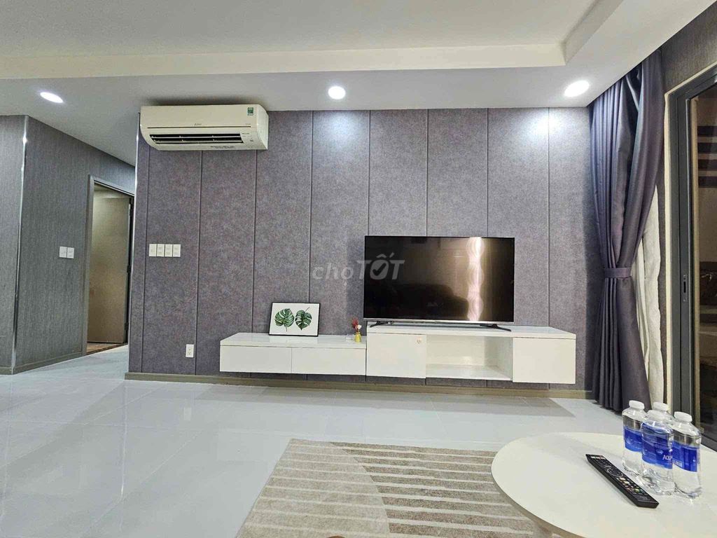 Rent The Gold View apartment. Two bedrooms. 80 meters. Full interior. 19 million a month.