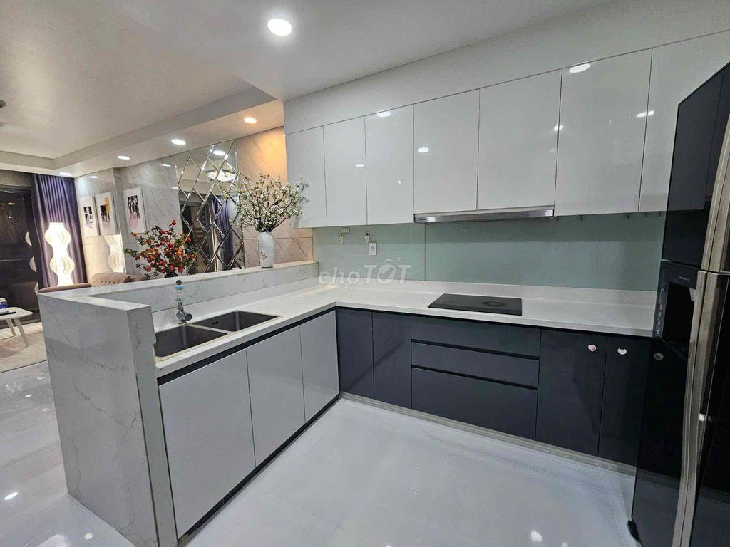 Rent The Gold View apartment. Two bedrooms. 80 meters. Full interior. 19 million a month.