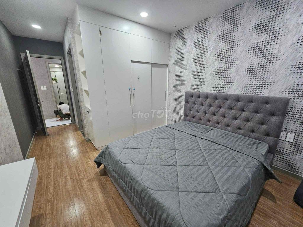 Rent The Gold View apartment. Two bedrooms. 80 meters. Full interior. 19 million a month.