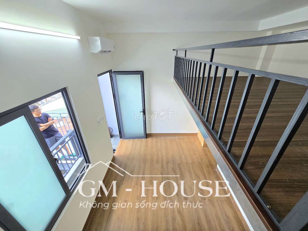 Rent the new apartment 100 percent meters, right at Nguyễn Hữu Cảnh.