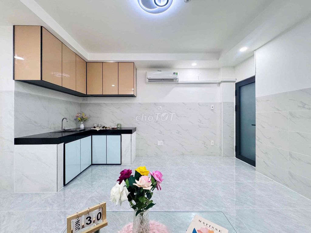 apartment 1 bedroom 1.50 meters full of furniture in front of the 11th county.