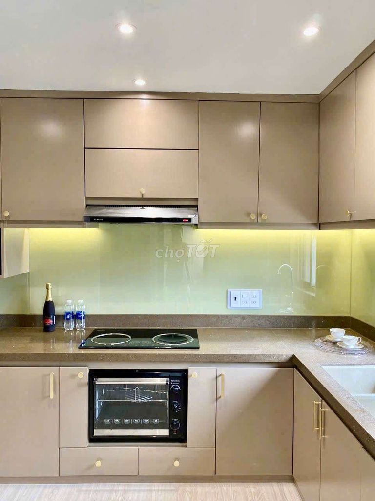 Rent US House, Nguyễn Đức Cảnh, Funky Funk 112 meters 3 bedrooms
