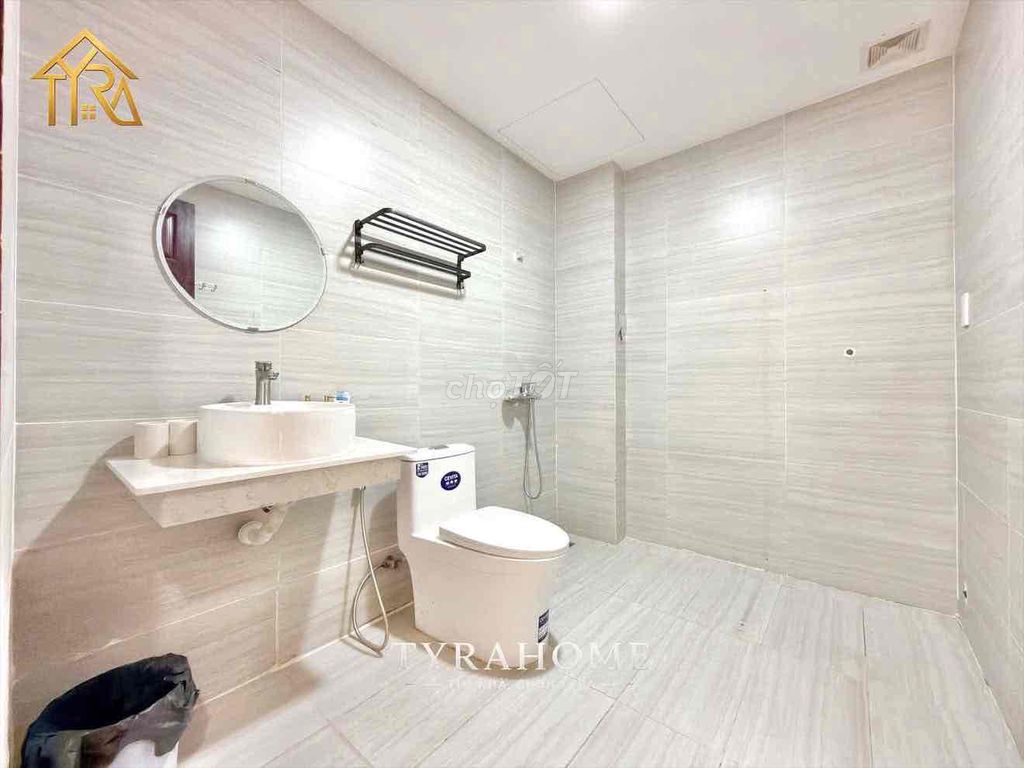 Nguyễn Văn Quá Full Service House - medium build-up - radiology