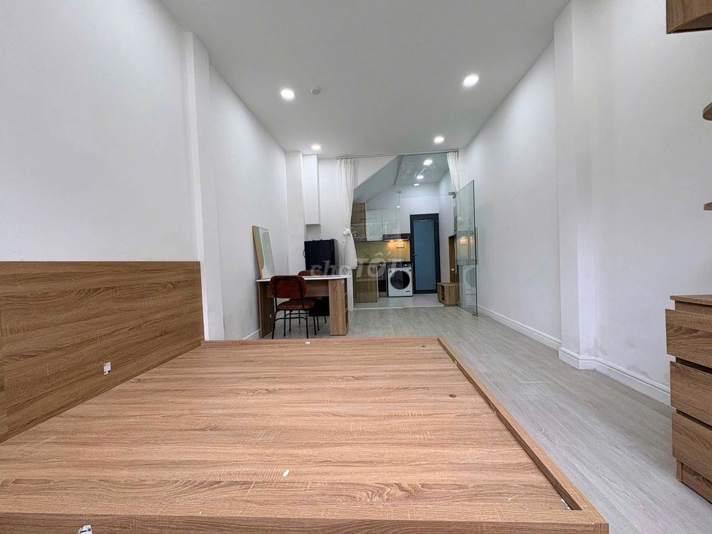 30 meters, one bedroom. We're close to the Royal Order.