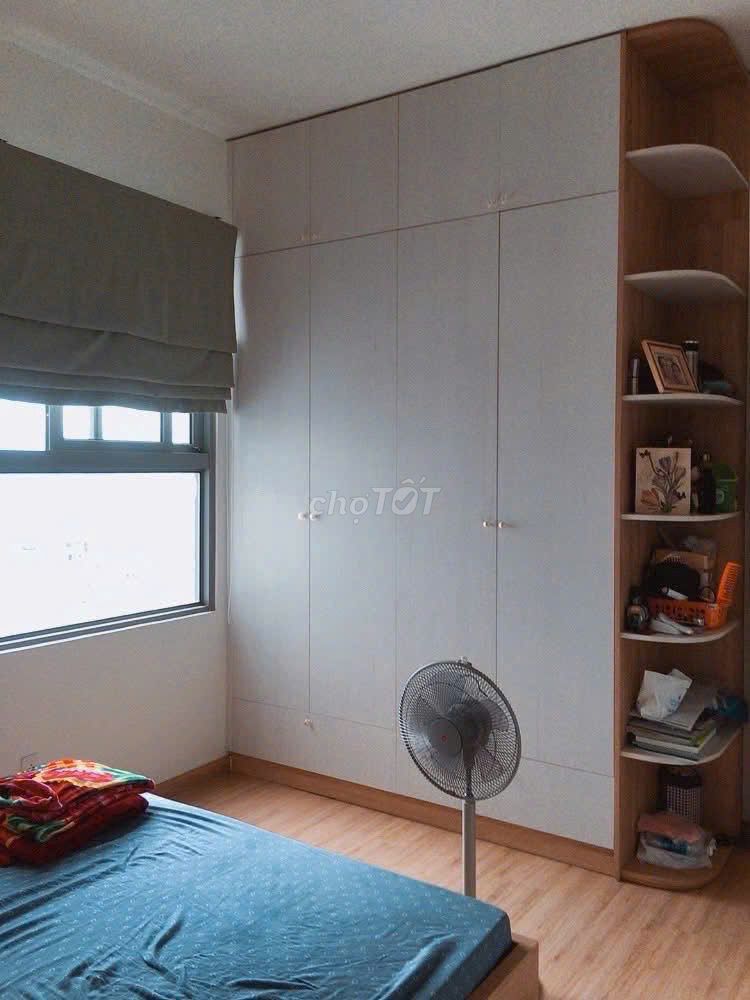 The Kkyo apartment, District 9. It's 11 million a month.