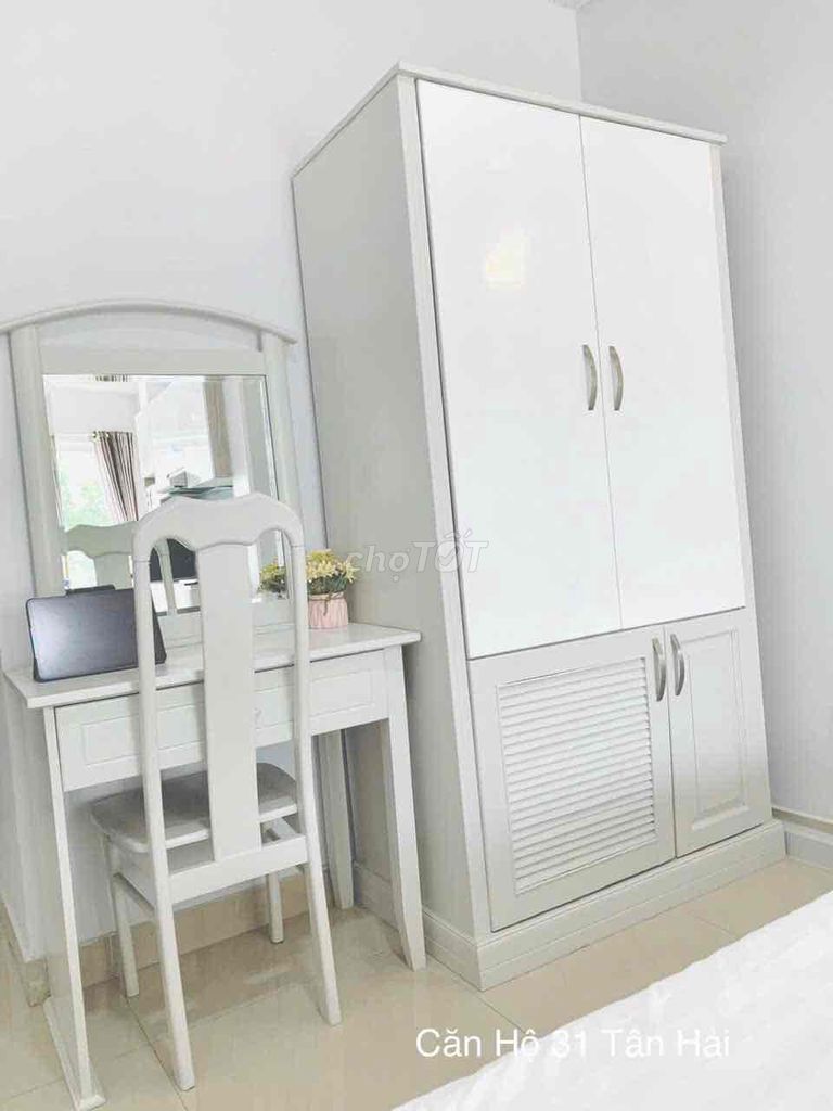 The full interior service apartment, a super open window, near the airline academy