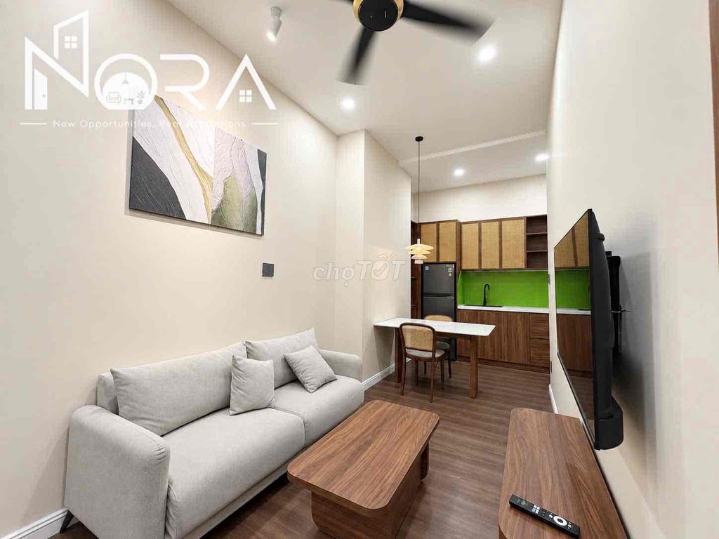 apartment 1 private washing machine bedroom right intown Cộng Hoà station.