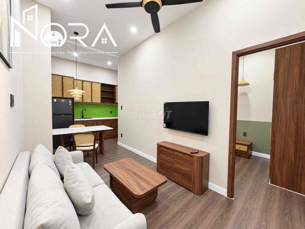 apartment 1 private washing machine bedroom right intown Cộng Hoà station.