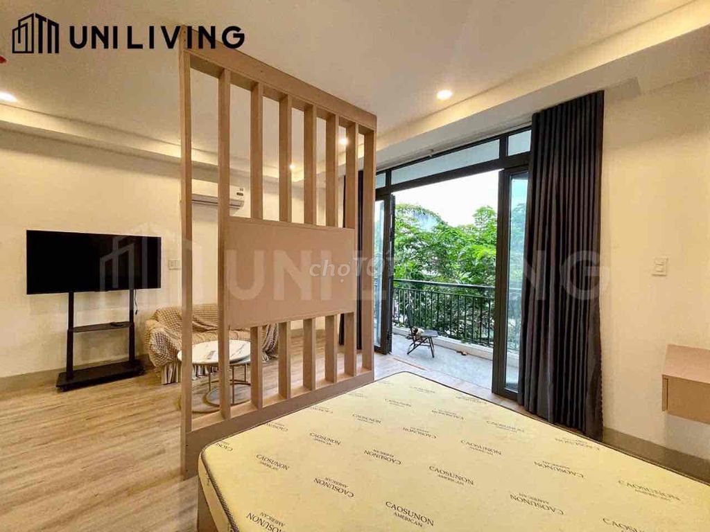 Rent the service apartment right around the Trần Não with a big balcony