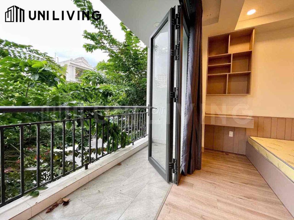 Rent the service apartment right around the Trần Não with a big balcony