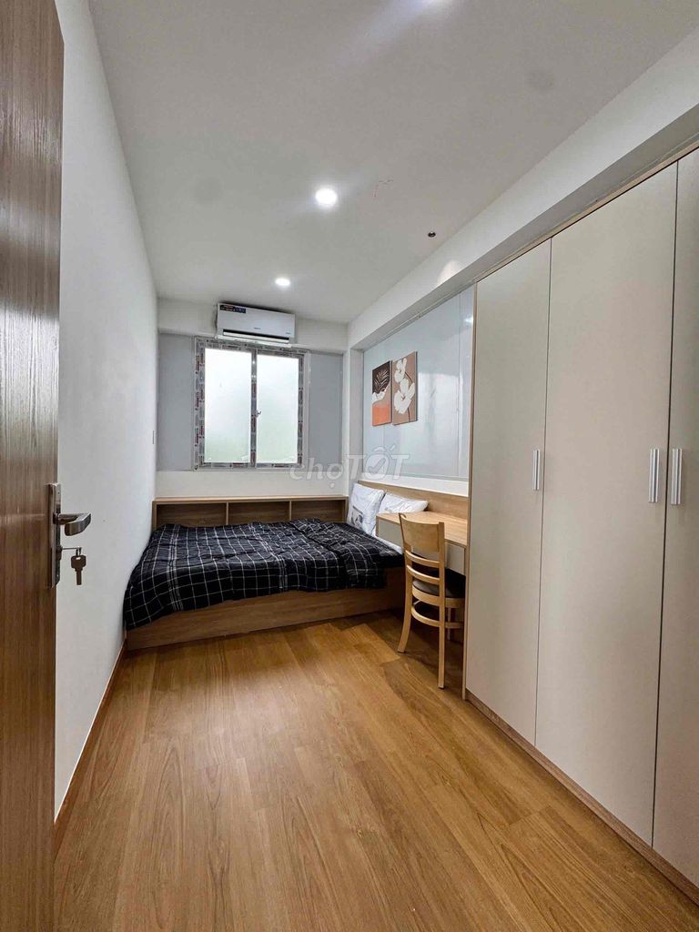 Two bedrooms. One bathroom.