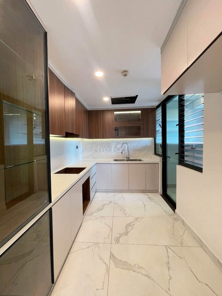 Feliz En Vista 3 bedroom area 107 meters 2 - basic interior - 29 million a month rent