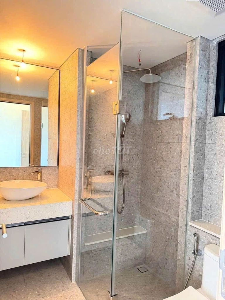 Renting a Screc- Trường Sa apartment full of furniture, a nine-and-a-half million-a-month bedroom.