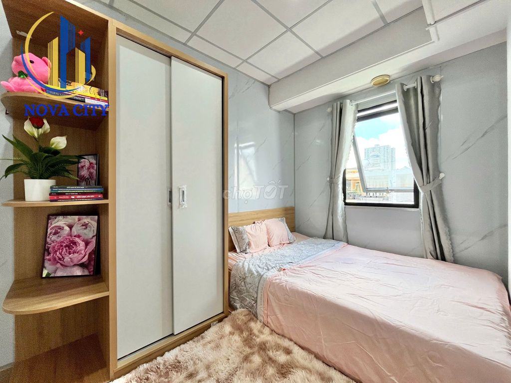 The two bedrooms are in Phạm Hùng.
