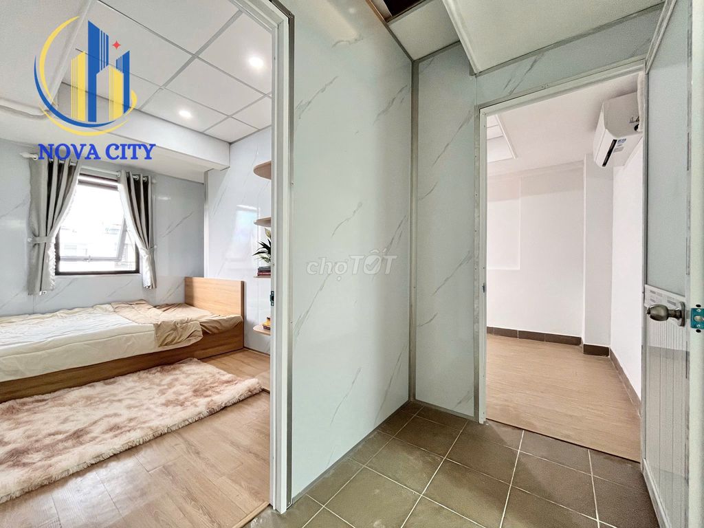 The two bedrooms are in Phạm Hùng.