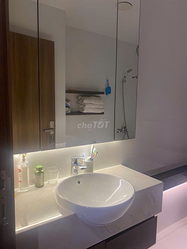 - Rent three bedrooms full of Centana Tomorrow.
