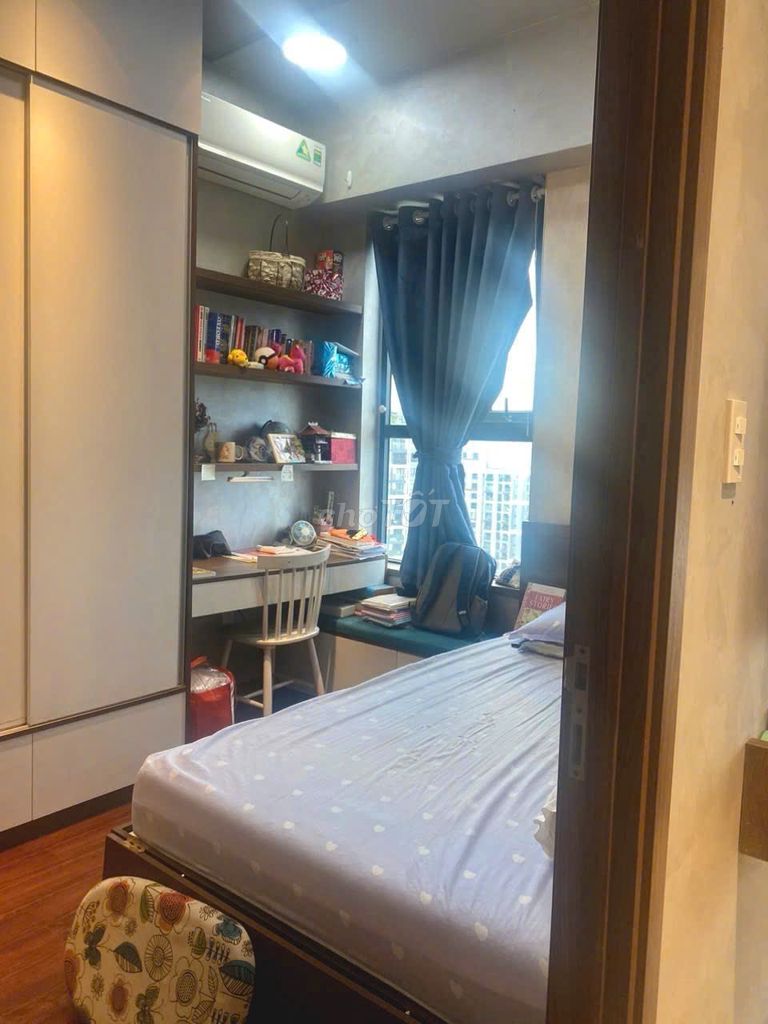 - Rent three bedrooms full of Centana Tomorrow.