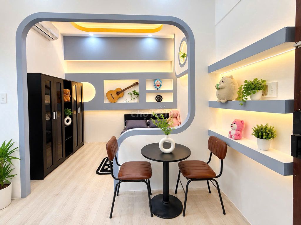 Open the new service apartment 100 percent right here at the University of ueh right in the main town.
