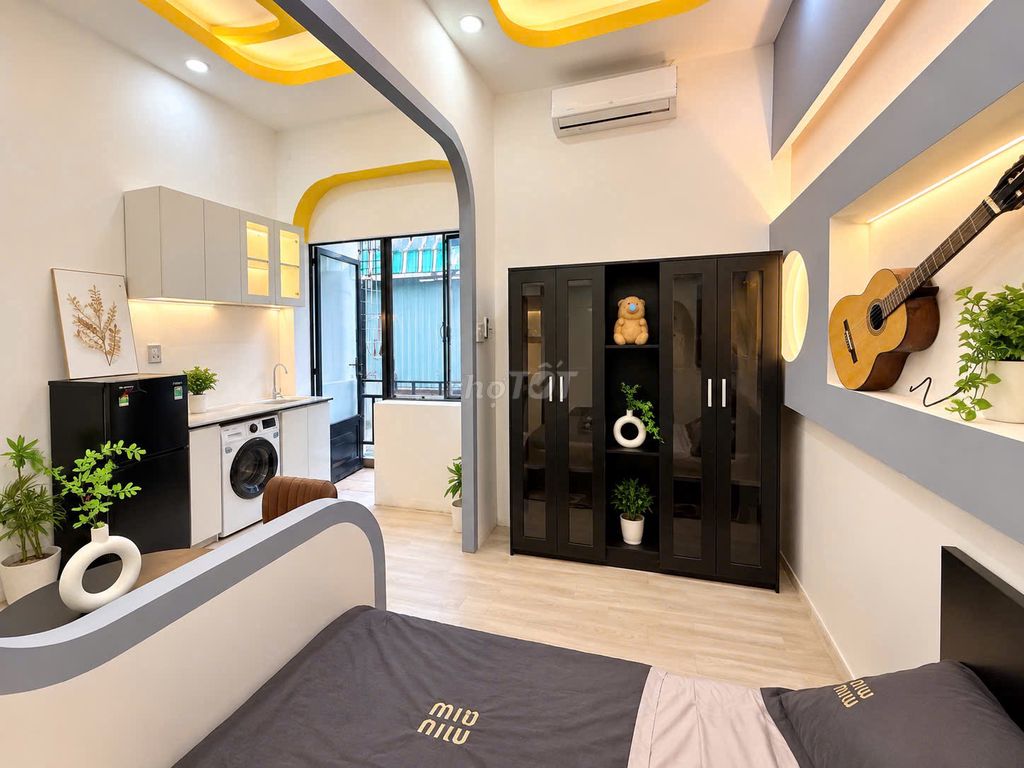 Open the new service apartment 100 percent right here at the University of ueh right in the main town.