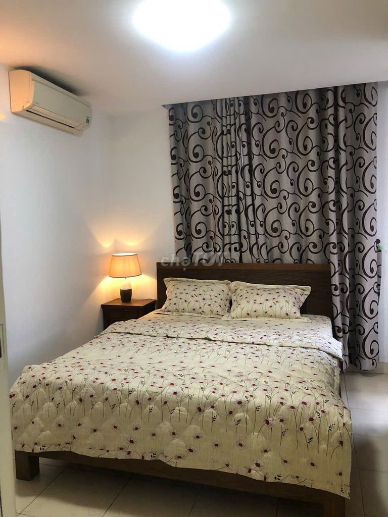 Renting Screc Tower District 3, area: 81 meters2, 2 bedrooms, 14 million a month, with interiors.
