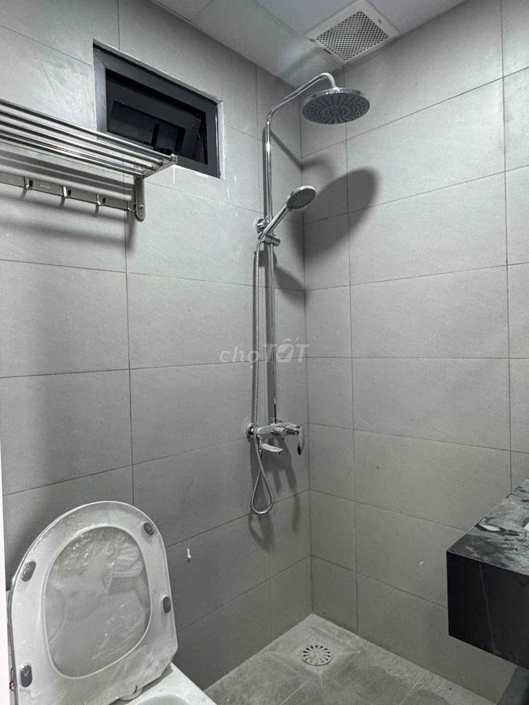 Mini-Calm building, garden yard, shower floor.
