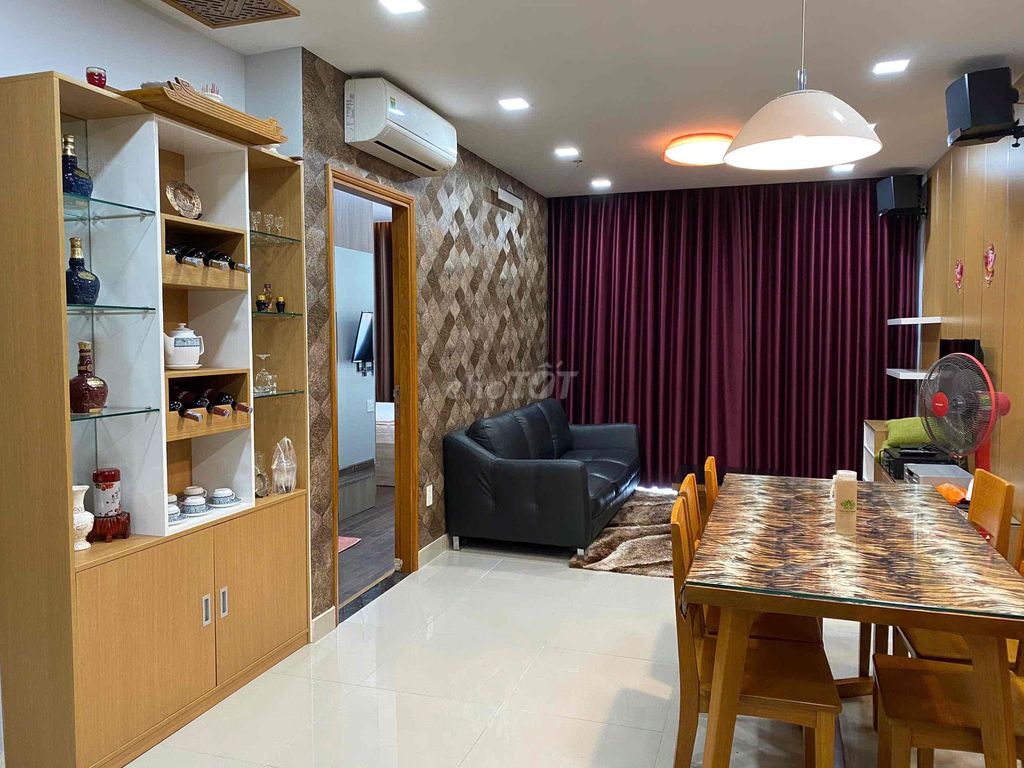 Rent Everich Infinity, 80 meters 2 bedrooms 2 toilets, Full Wood senior interior