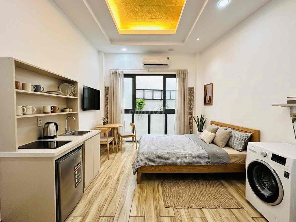Opens up your private wash-cleaning studio apartment in front of District 1.