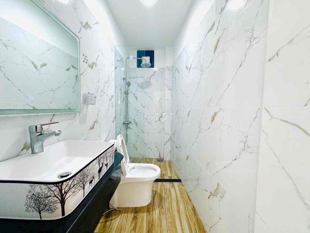 Opens up your private wash-cleaning studio apartment in front of District 1.