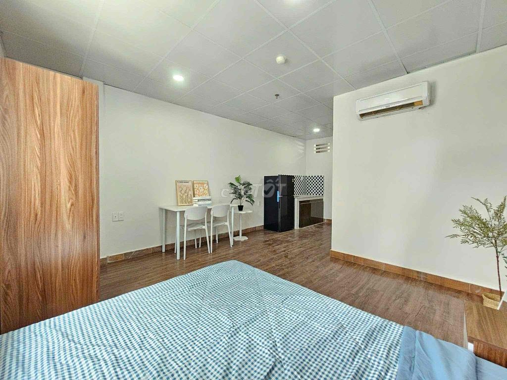 The mini building is 30 meters wide, Full interior, Close to the Mount America Bridge, City of Ten