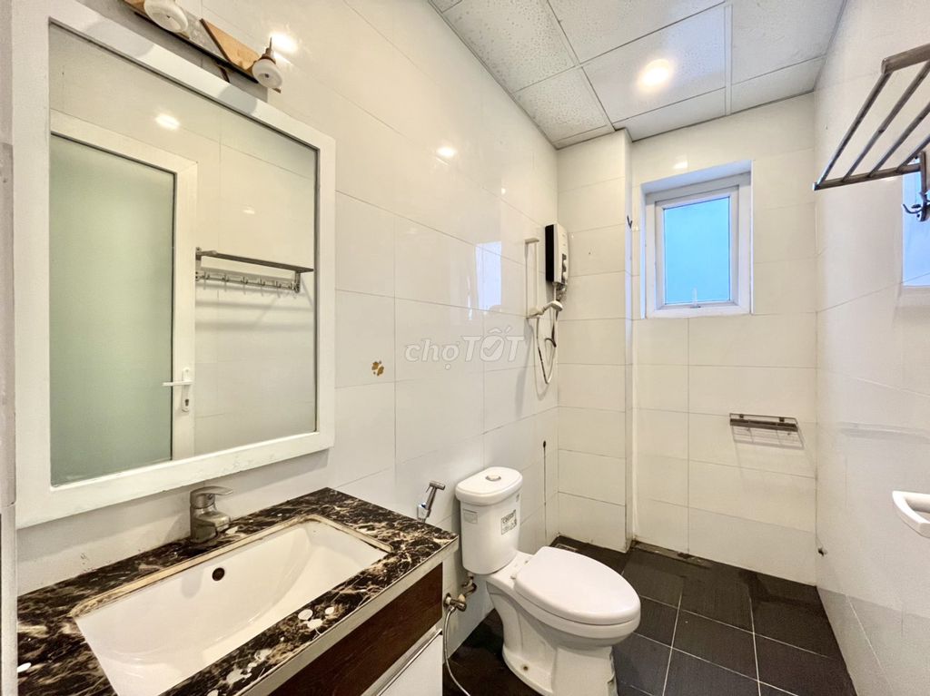 apartment 40 M2 view lornmark 81, right at the University of Uth transport, hutech