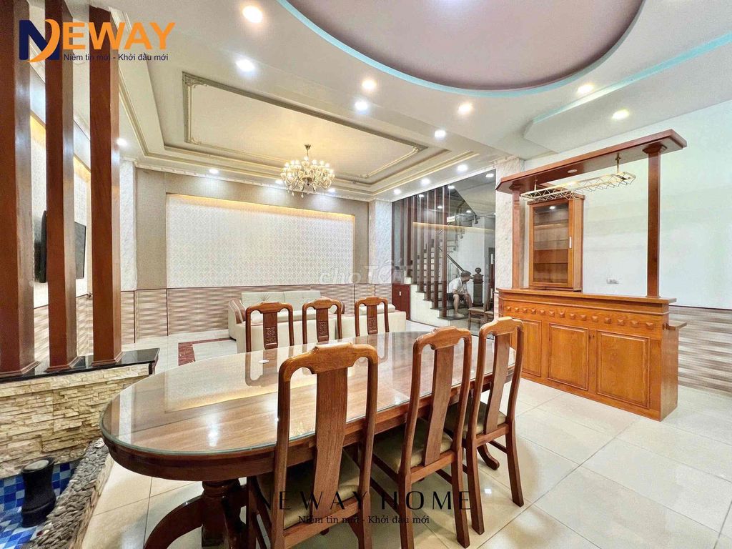 A fully-intended kitchen room near the new Aeon Mall Business College.