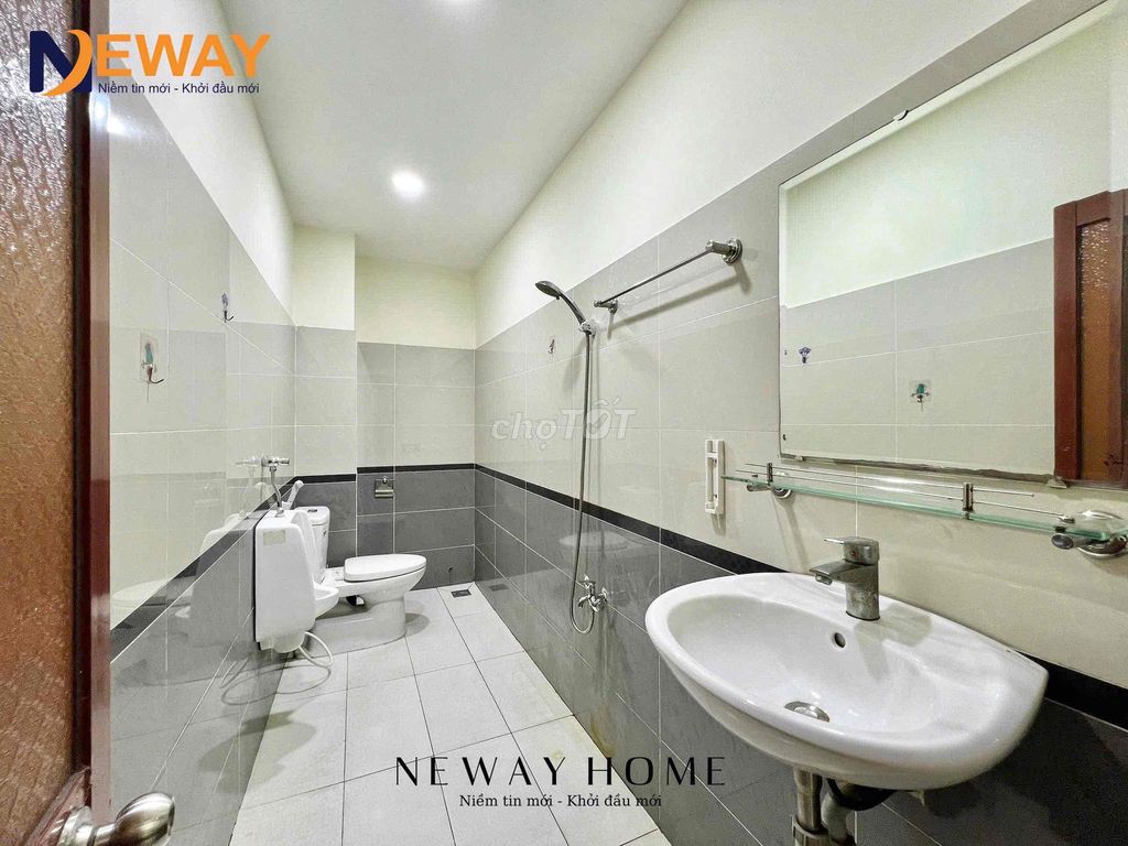 A fully-intended kitchen room near the new Aeon Mall Business College.