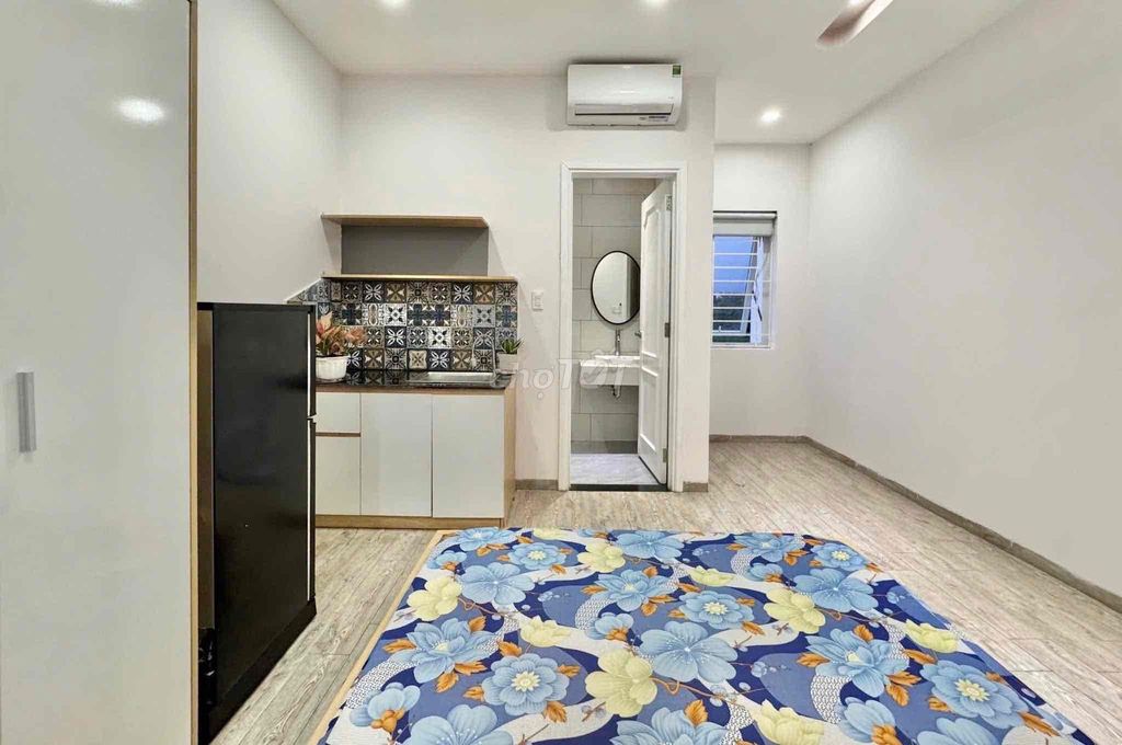 The real deal is, the flat is full of good furniture. Go to Gò Vấp District 12.