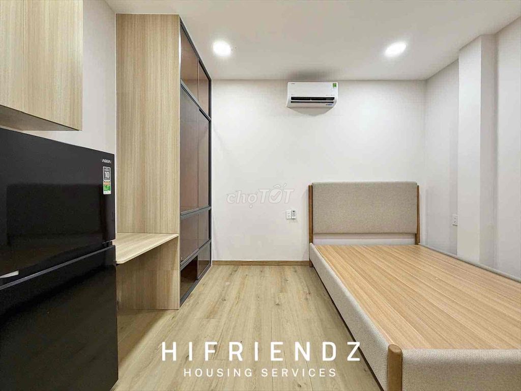 new apartment - full furniture next to the T3 - private washing machine