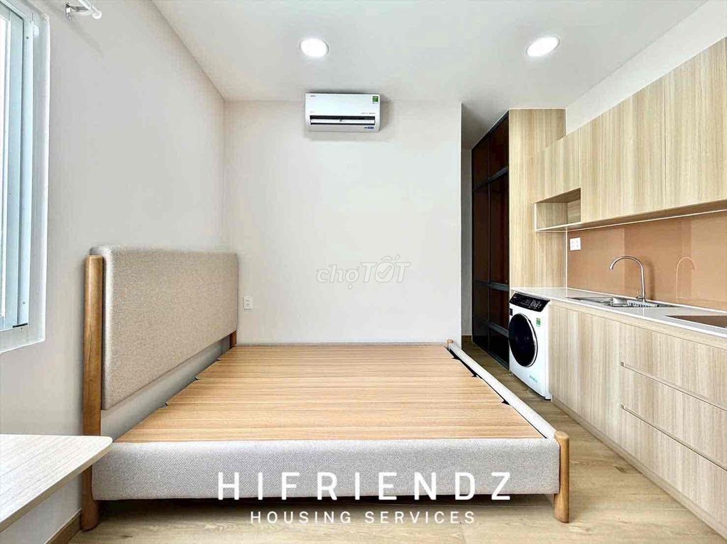 The studio service apartment full of high-end furniture does private drying machines