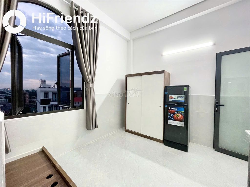full interior - the most cheap sky window available at Vườn Lài