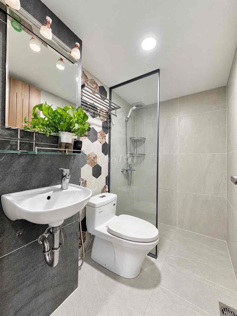 A new bedroom built a good price at the market.