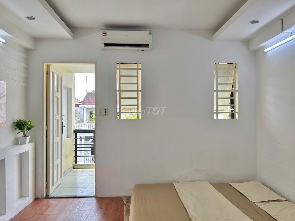The great Gò Vấp interior-- free car-- it's in the beautiful village park.