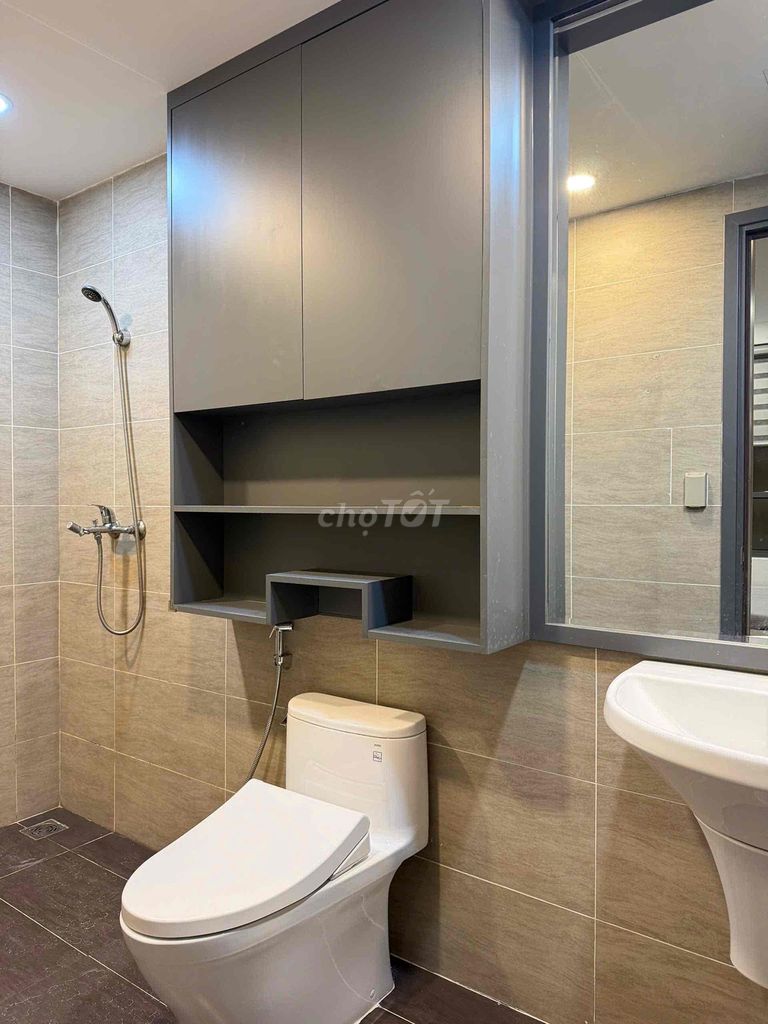 Two The Gold View Bến Vân Đồn Bedrooms