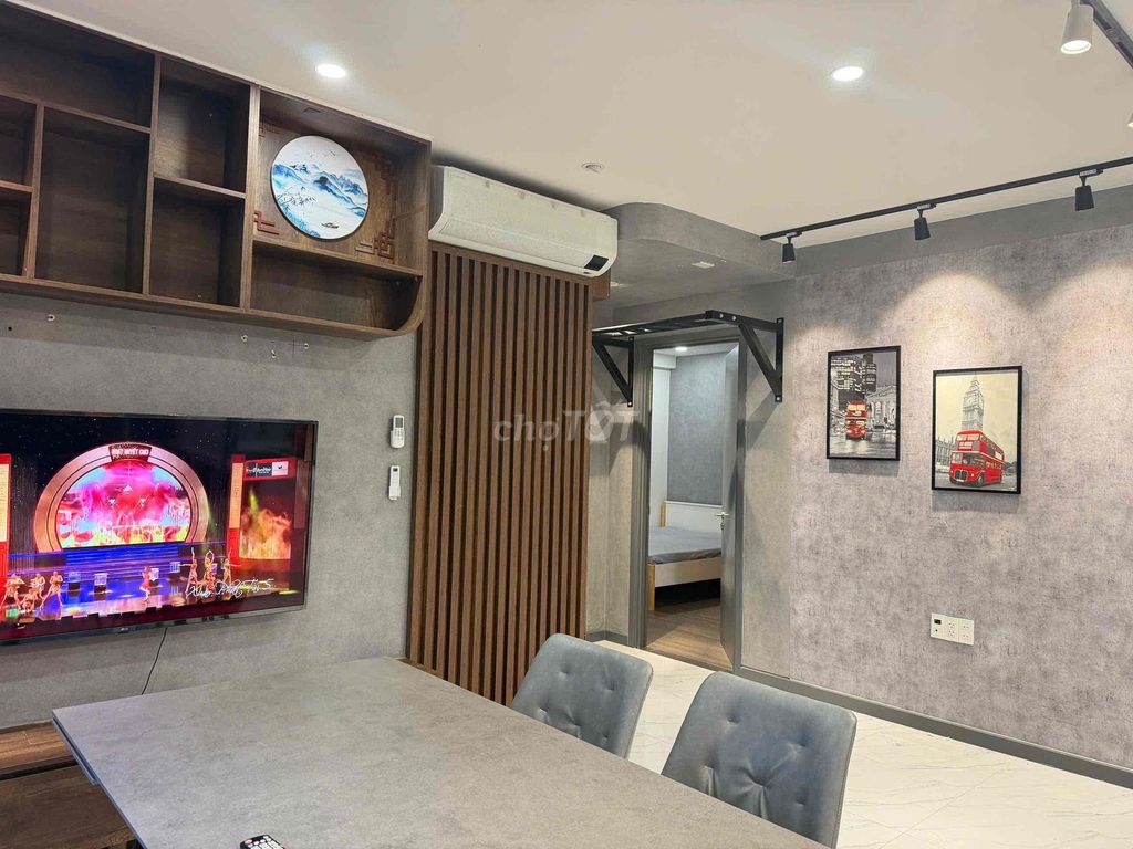 Two The Gold View Bến Vân Đồn Bedrooms