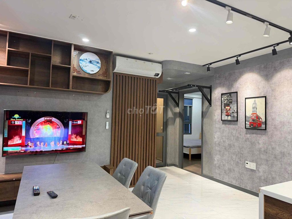 Two The Gold View Bến Vân Đồn Bedrooms