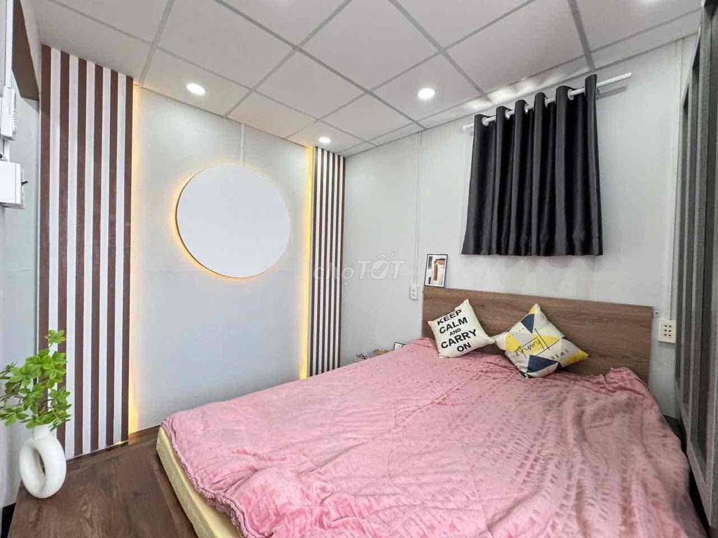 Two bedrooms, 55 meters, ready to go.