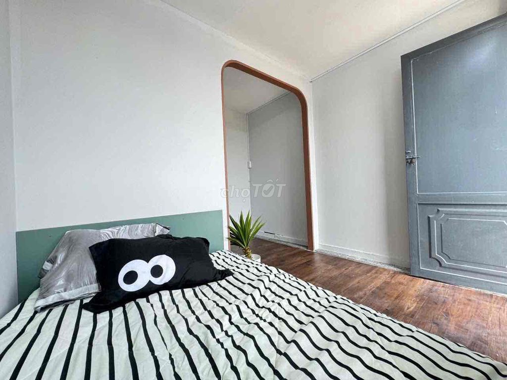 Two bedrooms, 55 meters, ready to go.