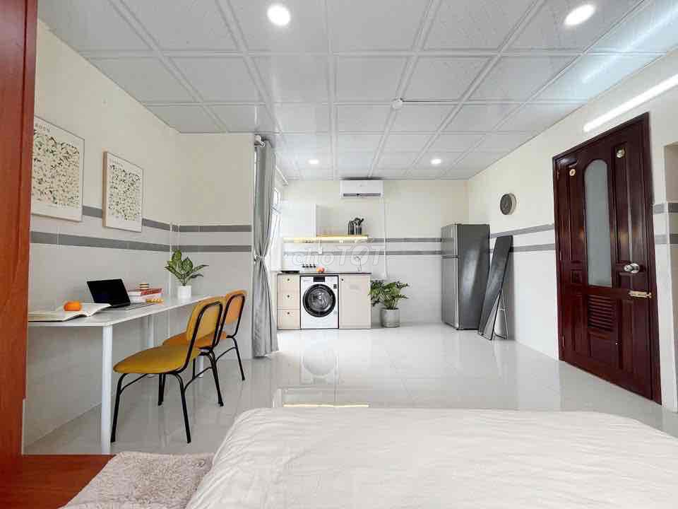 apartment balconies full furniture - move car: Vaa, ufm