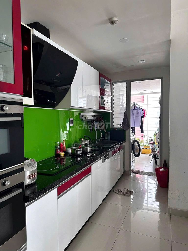 Rent Gold Hearts, two bedrooms, 75 meters full of furniture, eight million a month.
