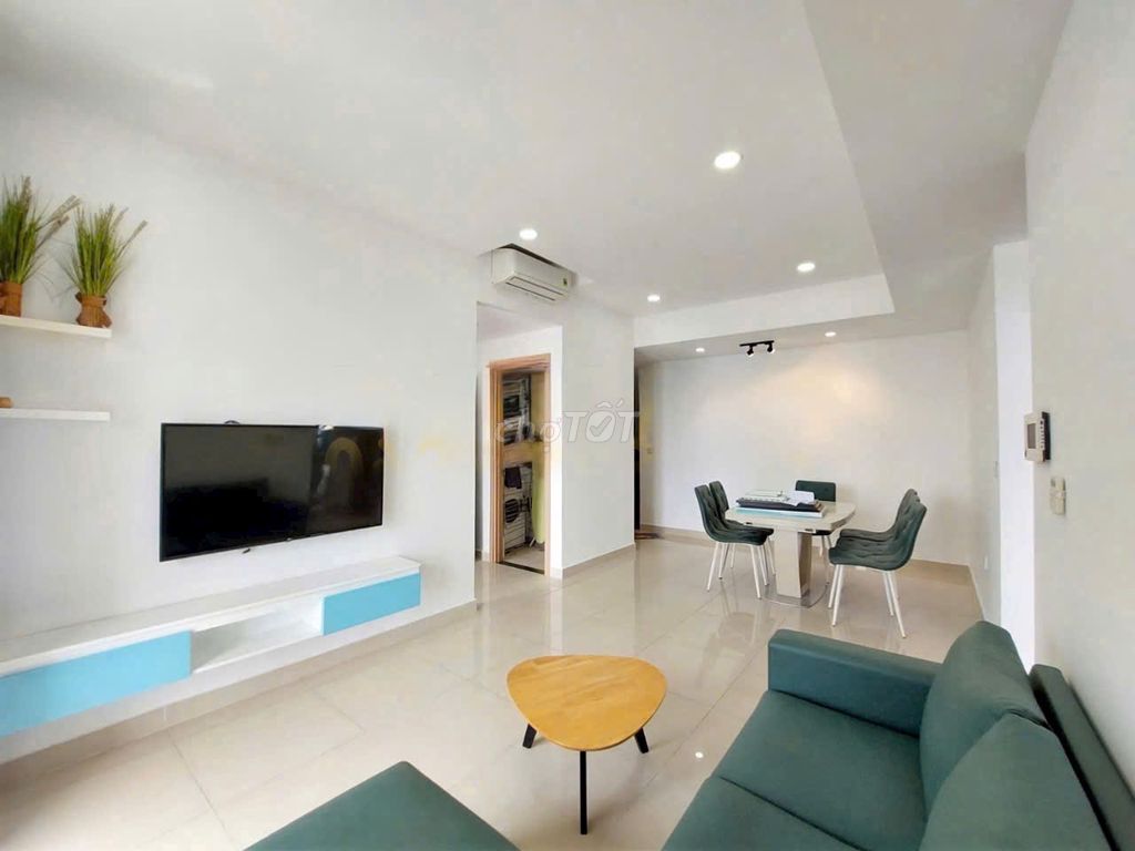 20 million -- 3. Orchard Garden bedroom -- a cool high floor.