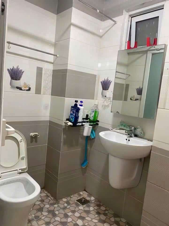 Renting Trần Hưng Đạo District 5.