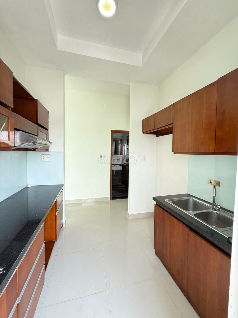 Rent Baleza 3dr 2 w 100 meters2, river view. Rent price: 11 million.