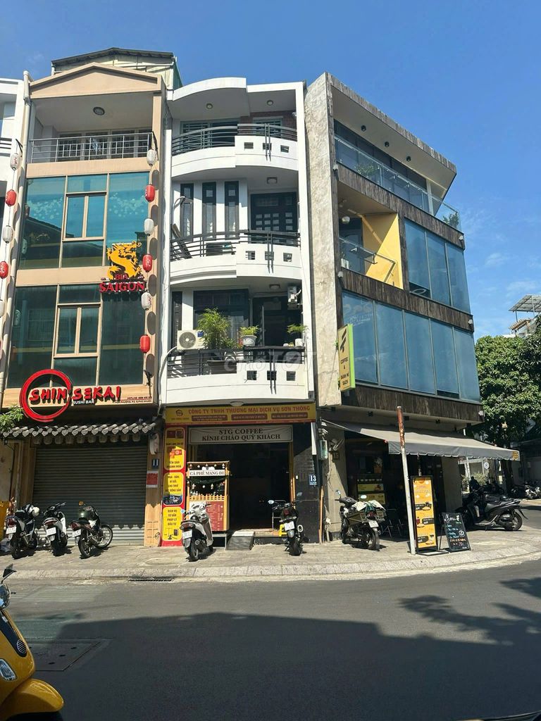 Rent Hoa Phượng-Phú Nhuận